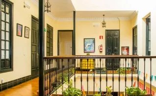 Ξενώνας One Sevilla Centro