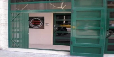 Código de vestuário - couro, militar, borracha, pele, agasalho