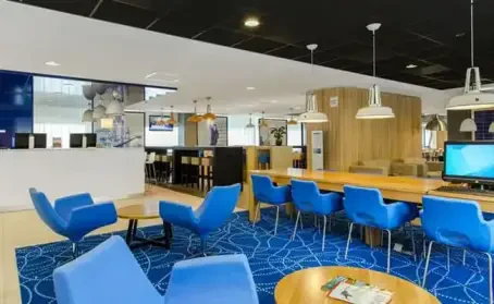 Holiday Inn Express Rotterdam - 중앙역