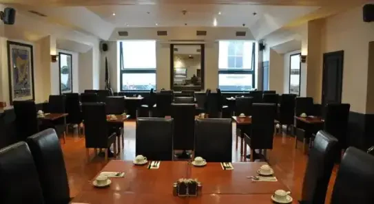 Blooms Hotel