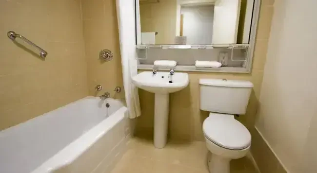 Blooms Hotel