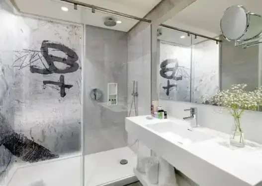 H10 Art Gallery Hotel