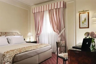 Hotel De La Ville