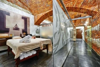 Queen Boutique Hotel