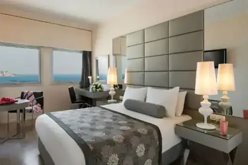 Leonardo Gordon Beach