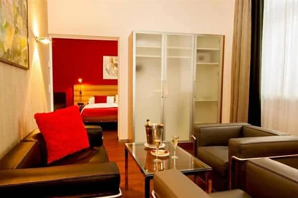 Central Plaza Zurich Hotel