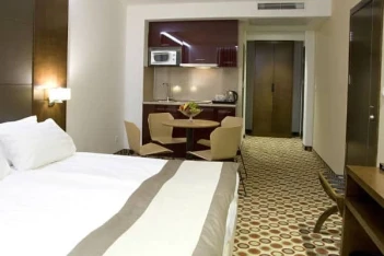 Central Hotel