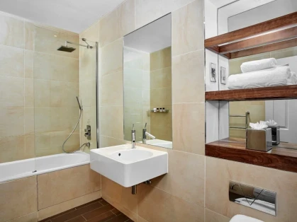 Jurys Inn Cardiff