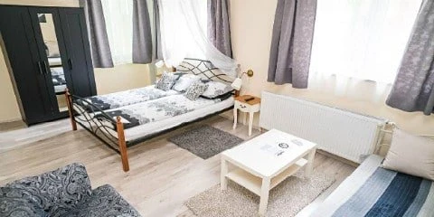 Hostel Kings n' Queens main Boutique Hostel Kings N'Queens