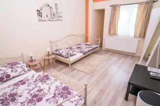 Boutique Hostel Kings N'Queens