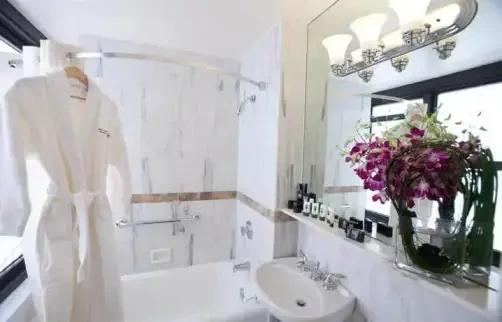 Wyndham New Yorker Hotel