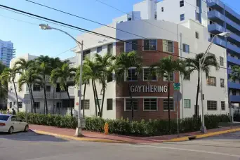 Gaythering - gay hotel in Miami
