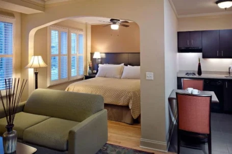 Best Western Plus Hawthorne Terrace Hotel