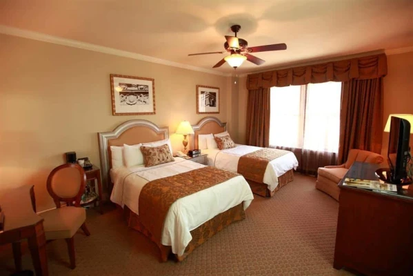 Warwick Melrose Warwick Melrose