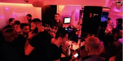 Happy Hour from 18:00 until 22:00 Happy Hour from 18:00 until 22:00