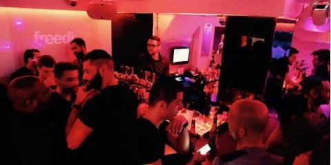 Happy Hour from 18:00 until 22:00 Happy Hour from 18:00 until 22:00