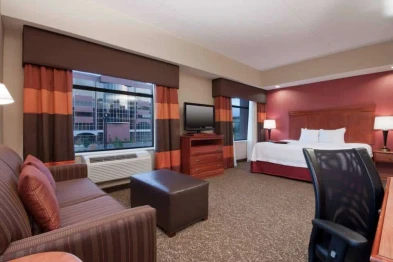 Hampton Inn & Suites Pittsburgh Downtown