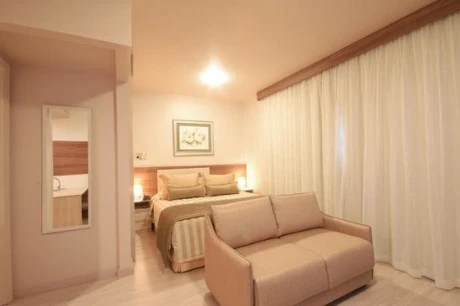 Le Premier Suites