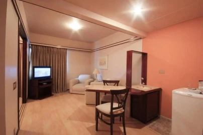 Le Premier Suites