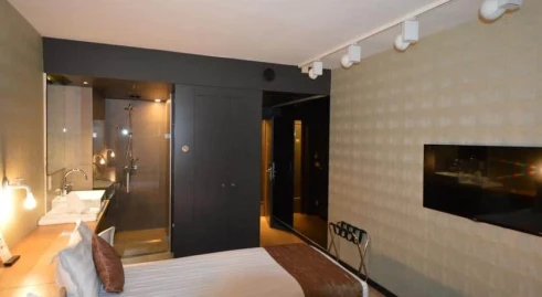 Amosa Hotel