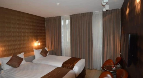 Amosa Hotel
