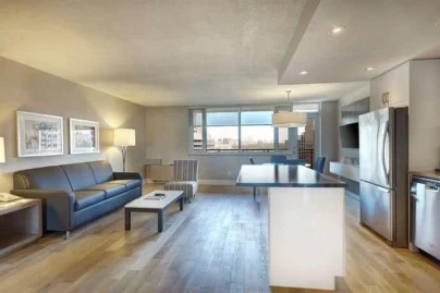 Town Inn Suits Toronto