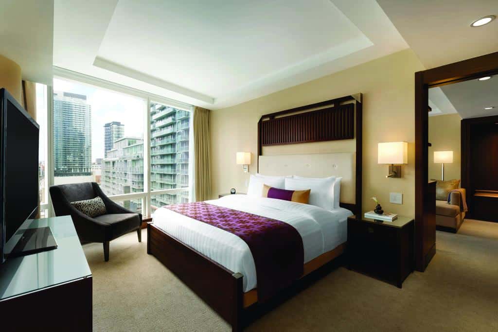 Shangri La Hotel Toronto