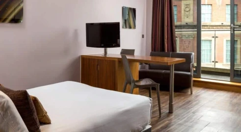 Roomzzz Leeds City