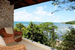 Coco de Mer Hotel en Black Parrot Suites