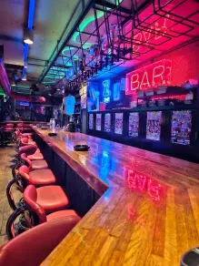 Party House 25