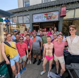 Larry's Lounge