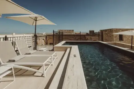 San Karlu Hotel