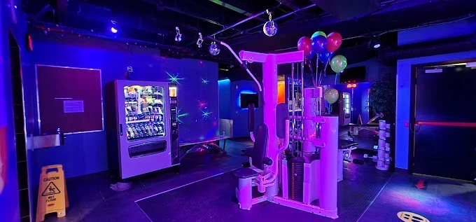 F212 Vancouver Gay Saunas