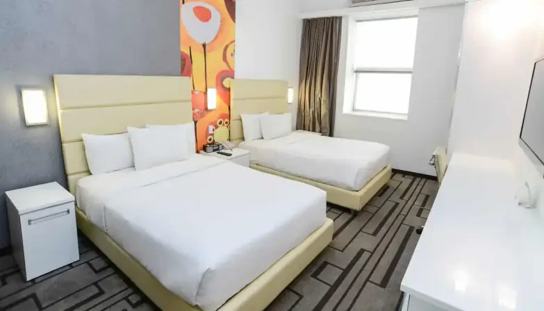 Hotel de Point Queens New York