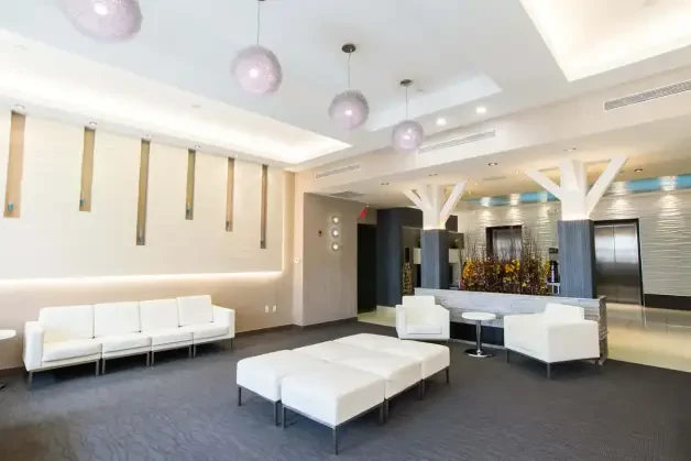 Hotel de Point Queens New York