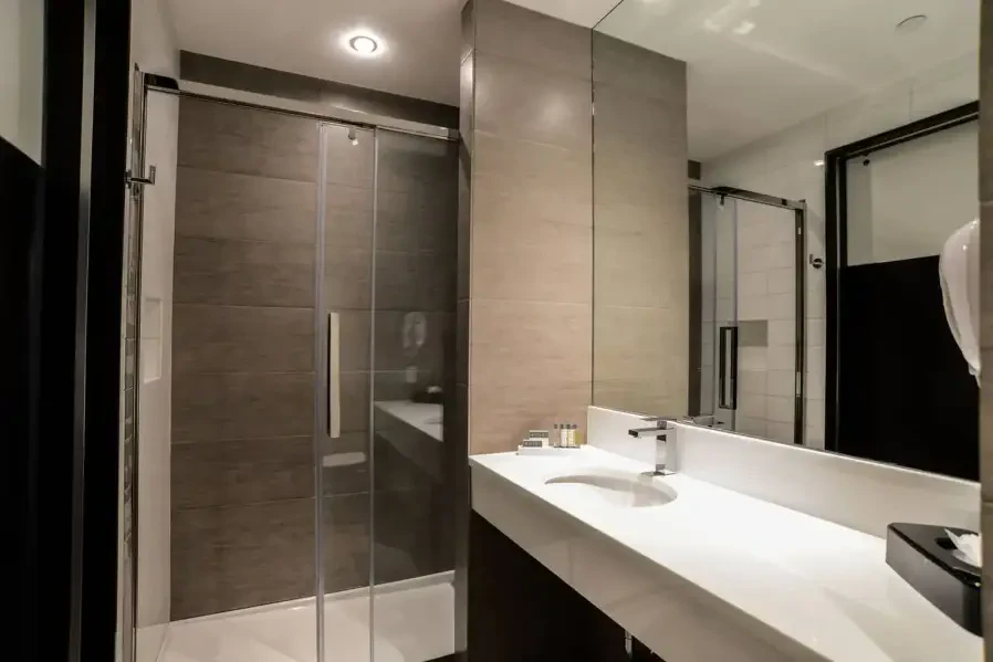 Hotel de Point Queens New York