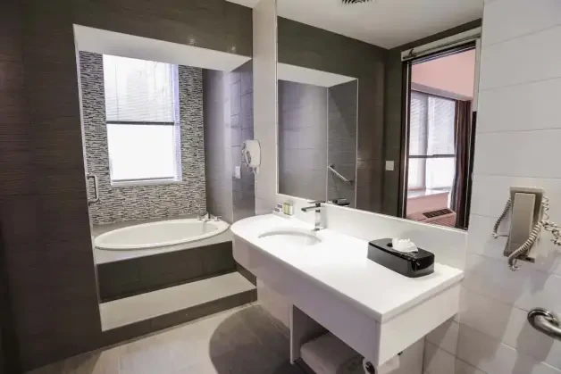 Hotel de Point Queens New York