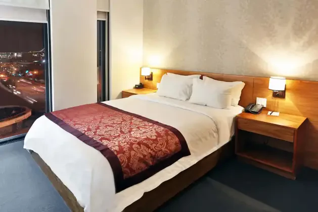 The Parc Hotel Queens New York