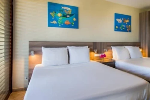 Lions Dive Beach Resort