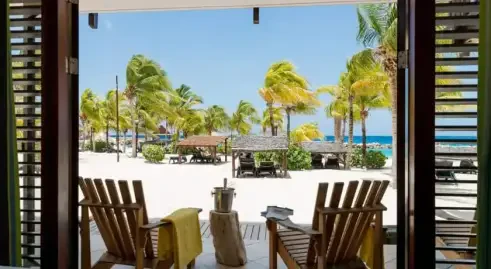 Lions Dive Beach Resort