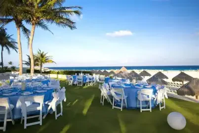 Krystal Grand Punta Cancun