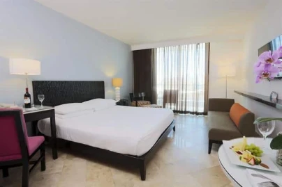 Krystal Grand Punta Cancun