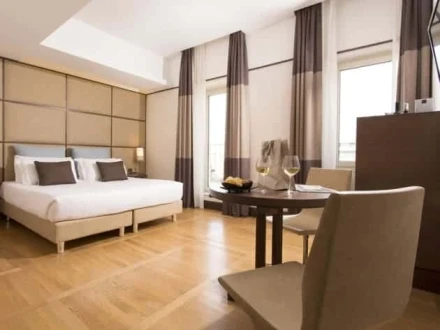 Independent Hotel