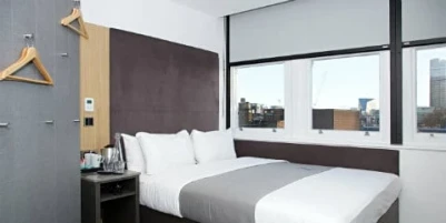 The Z Hotel City