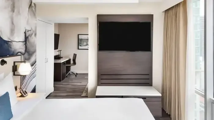Delta Hotels by Marriott Vancouver Downtown Suites