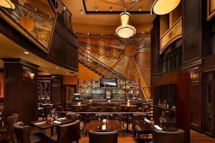 Hotel Le Soleil Vancouver Canada