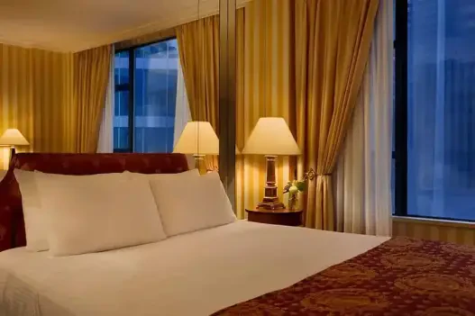 Hotel Le Soleil Vancouver Canada