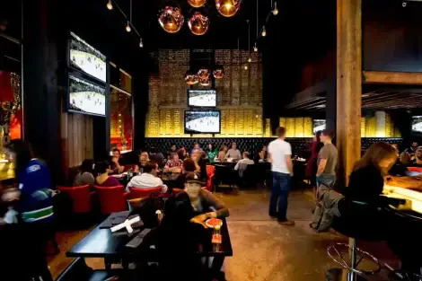 Moda Hotel Vancouver Canada