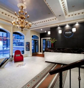 Moda Hotel Vancouver Canada