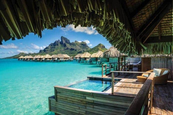 Resort Four Seasons Bora Bora 9